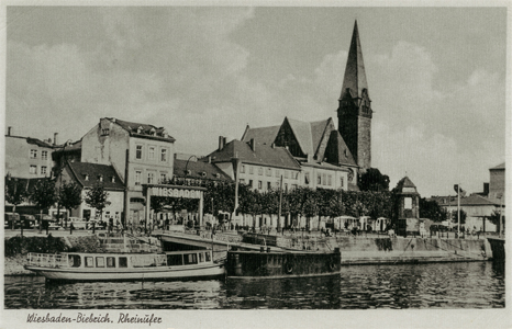Das Biebricher Rheinufer mit der Oranier-Gedächtnis-Kirche (ca. 50er Jahre des 20. Jahrhunderts)