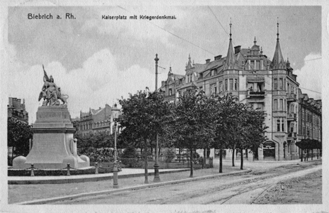 Der Kaiserplatz mit dem Kriegerdenkmal (ca. 1908)